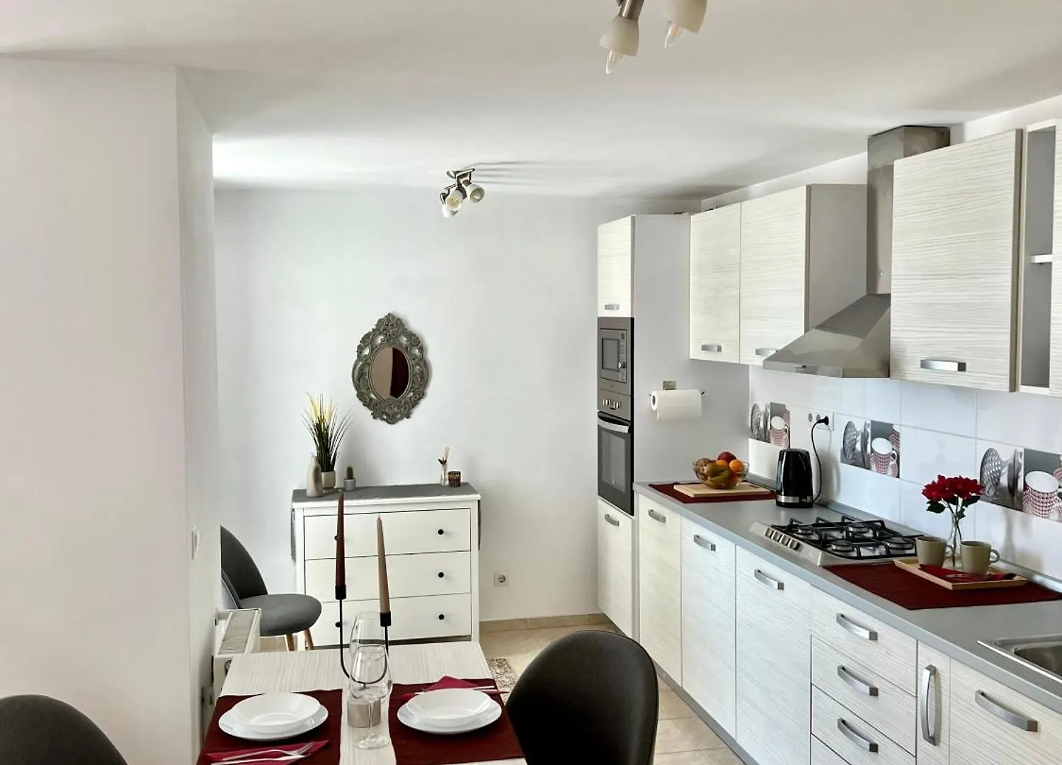 White Bliss - 1Br Apartment With Balcony And Parking Boekarest